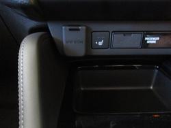 2025 Isuzu MU-X X-TERRAIN