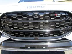 2025 Isuzu MU-X X-TERRAIN