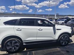 2025 Isuzu MU-X LS-T