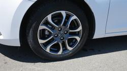 2019 Mazda 2 Genki DJ Series Snowflake White Pearl