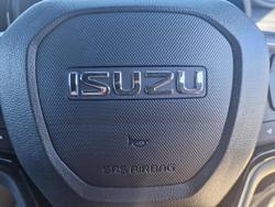 2025 Isuzu MU-X LS-T