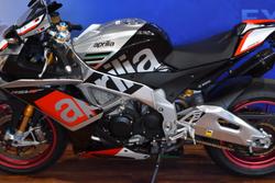 2016 APRILIA RSV4 FACTORY Red