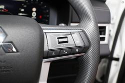 2025 Mitsubishi Outlander ES