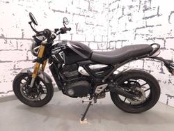 2025 Triumph Speed 400 Speed Four Black