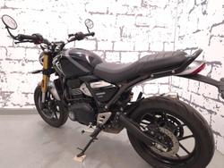 2025 Triumph Speed 400 Speed Four Black