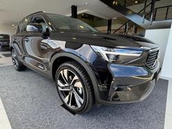 2025 Volvo XC40 Ultra B4 Dark