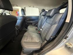 2020 Mitsubishi Outlander LS