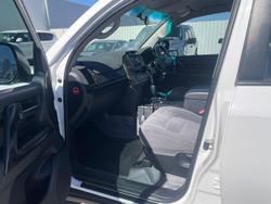 2012 Toyota Landcruiser GX VDJ200R MY10 4X4 Constant Powder White
