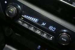 2016 Toyota Hilux SR5