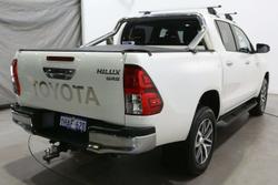 2016 Toyota Hilux SR5