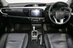 2016 Toyota Hilux SR5