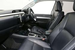 2016 Toyota Hilux SR5