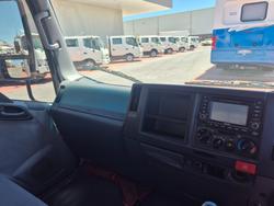 2011 Isuzu Trucks NNR200 Car License 2 Pallet Fridge