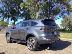 2025 Isuzu MU-X LS-T