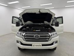 2020 Toyota Landcruiser GXL VDJ200R 4X4 Dual Range Crystal Pearl