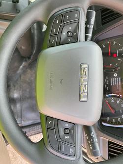 2025 Isuzu Nlr 45-150