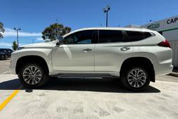 2023 Mitsubishi Pajero Sport GLX