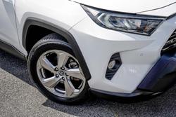 2019 Toyota RAV4 GXL MXAA52R Glacier White
