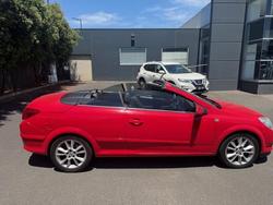 2007 Holden Astra Twin Top