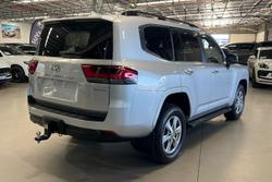 2024 Toyota Landcruiser Sahara