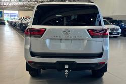 2024 Toyota Landcruiser Sahara