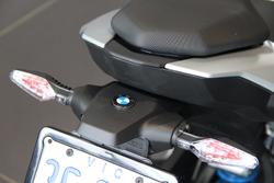 2025 BMW M 1000 R M 1000 White