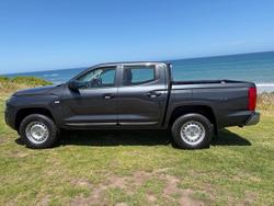 2025 Mitsubishi Triton GLX