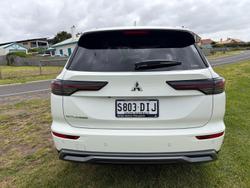 2025 Mitsubishi Outlander LS