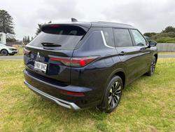 2025 Mitsubishi Outlander LS