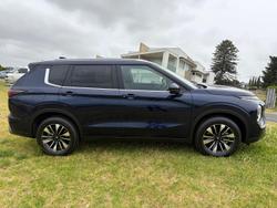 2025 Mitsubishi Outlander LS