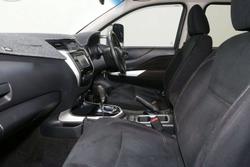 2017 Nissan Navara ST