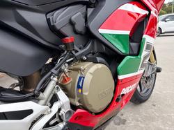 2023 DUCATI PANIGALE V2 BAYLISS 20TH ANNIV RED/WHITE