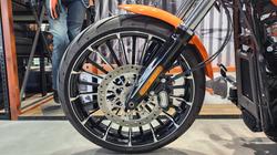 2023 Harley-davidson FXBR BREAKOUT (117) Orange