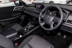 2025 Mitsubishi Outlander ES ZM MY24 Black Diamond