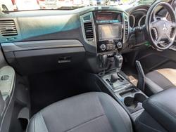 2016 Mitsubishi Pajero GLS