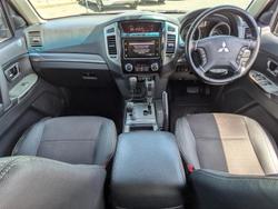 2016 Mitsubishi Pajero GLS