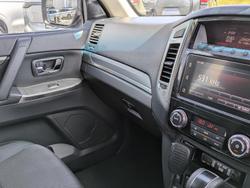 2016 Mitsubishi Pajero GLS