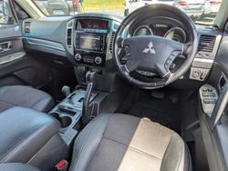 2016 Mitsubishi Pajero GLS