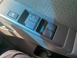 2013 Nissan Navara ST-X 550 D40 Series 5 4X4 Dual Range White