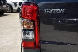 2022 Mitsubishi Triton GLX