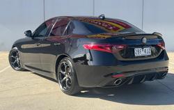 2017 Alfa Romeo Giulia Veloce Black