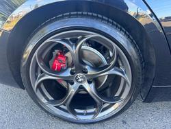 2017 Alfa Romeo Giulia Veloce Black