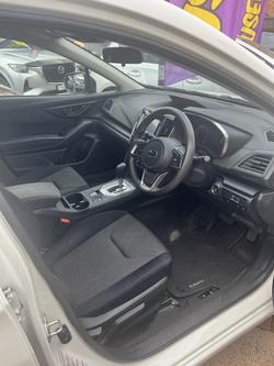 2017 Subaru Impreza 2.0i