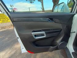 2013 Holden Captiva 5 CG Series II MY12 Pearl White