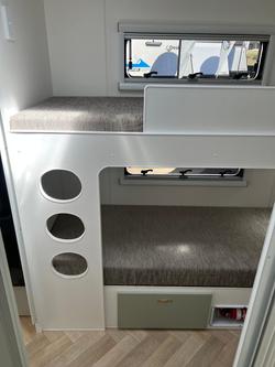 2025 Olympic Marathon 21' Family Van