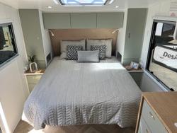 2025 Olympic Marathon 21' Family Van