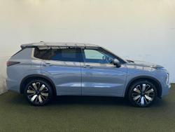 2025 Mitsubishi Outlander Exceed