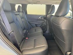 2025 Mitsubishi Outlander Exceed