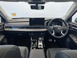 2025 Mitsubishi Outlander Exceed