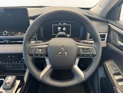 2025 Mitsubishi Outlander Exceed